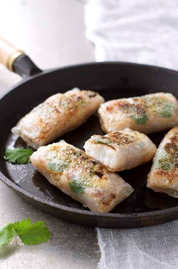 Crispy Chinese rice paper wrapped fish