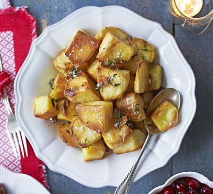 Crispy cubed roasties with garlic & thyme