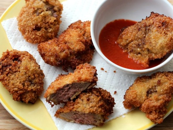 Crispy deep-fried chicken livers