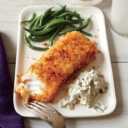 Crispy fish with lemon-dill sauce