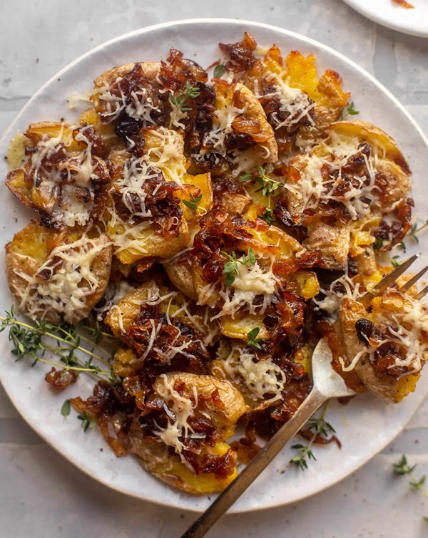 Crispy French onion smashed potatoes