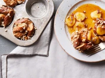 Crispy French toast cups with bananas Foster topping