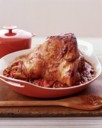 Crispy fresh ham with rum sauce