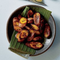 Crispy fried sweet plantains