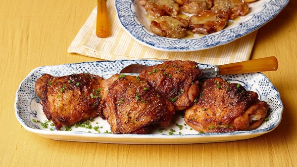 Crispy, garlicky chicken thighs