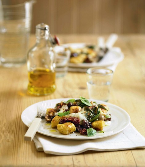 Crispy gnocchi with olives and sun-dried tomatoes