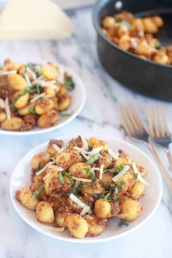 Crispy gnocchi with pistachio pesto