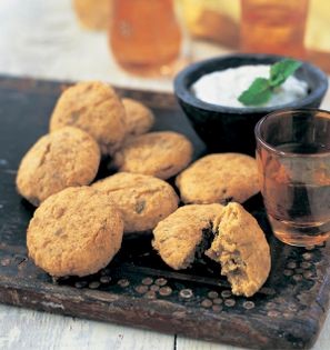 Crispy gram flour rounds