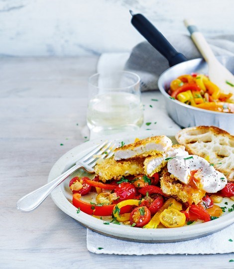 Crispy halloumi with spicy pepper and tomato salsa