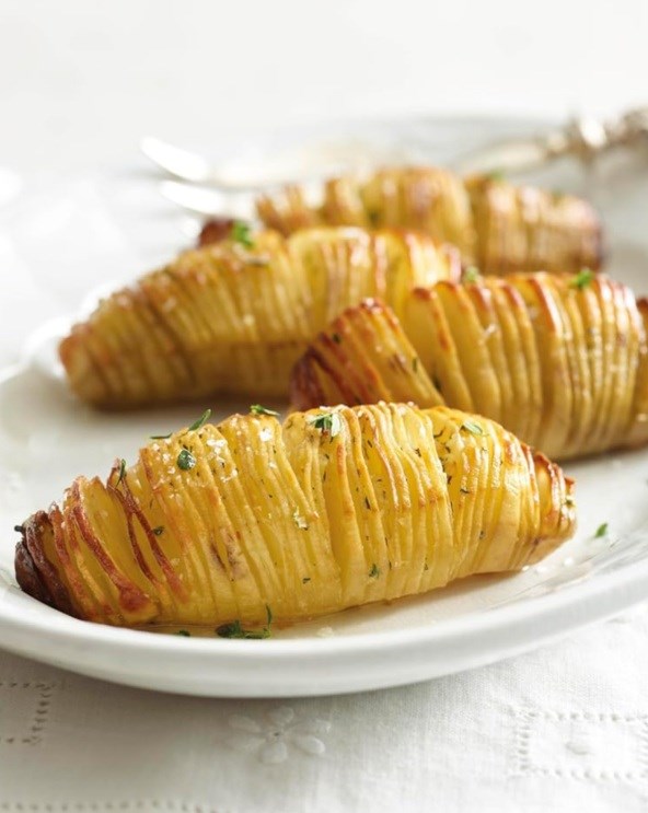 Crispy Hasselback potatoes 
