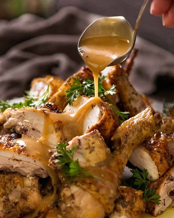 Crispy herb baked chicken with gravy 