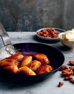Crispy maple and cinnamon nuts
