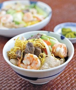 Crispy pan-fried noodles