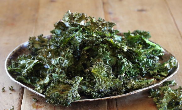 Crispy Parmesan kale chips