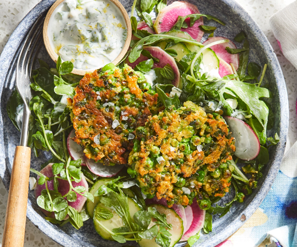 Crispy pea fritter salad