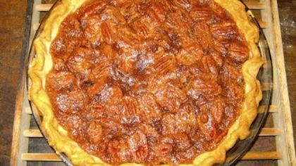 Crispy pecan pie