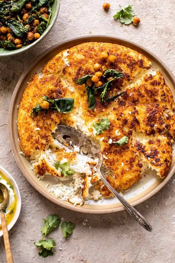Crispy Persian rice (Tahdig) with spiced golden chickpeas