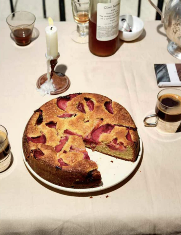 Crispy plum and pistachio cake