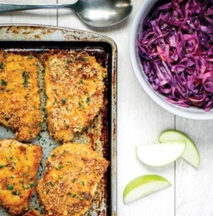 Crispy pork cutlets with red cabbage