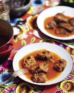 Crispy pork in a morita salsa (Salsa de carne frita)