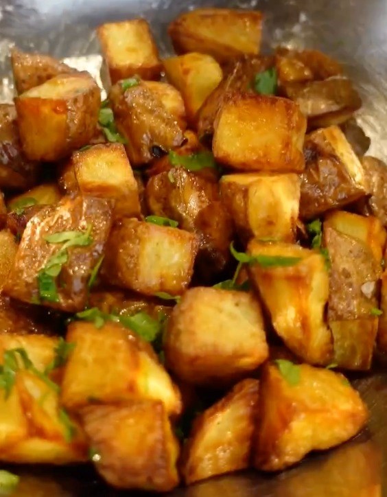 Crispy potato cubes