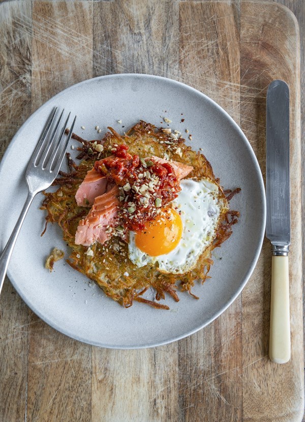 Crispy potato rösti with hot-smoked salmon and soft eggs