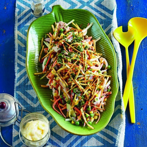Crispy potato salad (Salpicão)