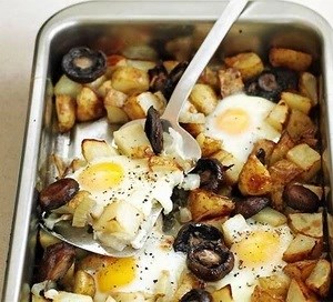 Crispy potatoes, mushrooms & eggs