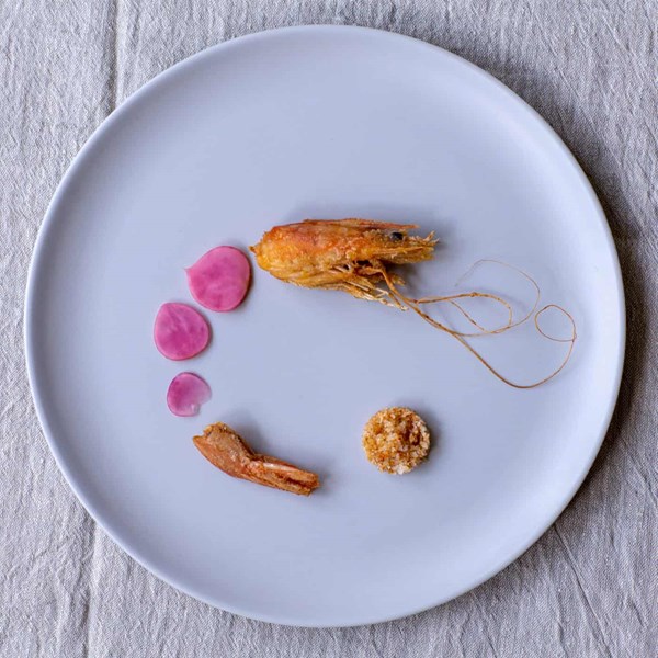 Crispy prawn heads and tails with shell salt