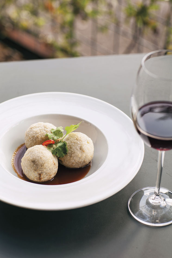 Crispy rice balls with spiced dashi