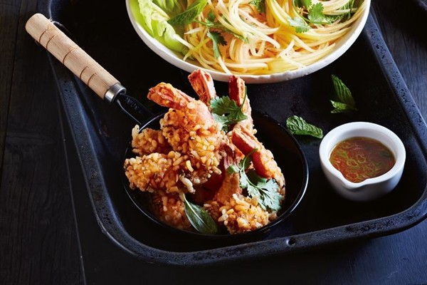 Crispy rice fried prawns