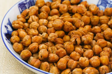 Crispy roasted chickpeas (garbanzo beans) with moroccan spices
