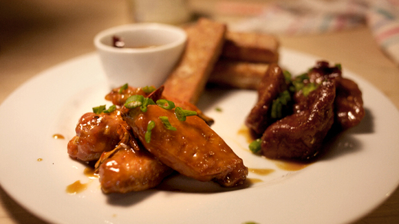 Crispy-roasted Indonesian peanut wings