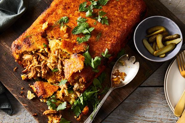 Crispy saffron rice casserole stuffed with chicken (Tahchin)