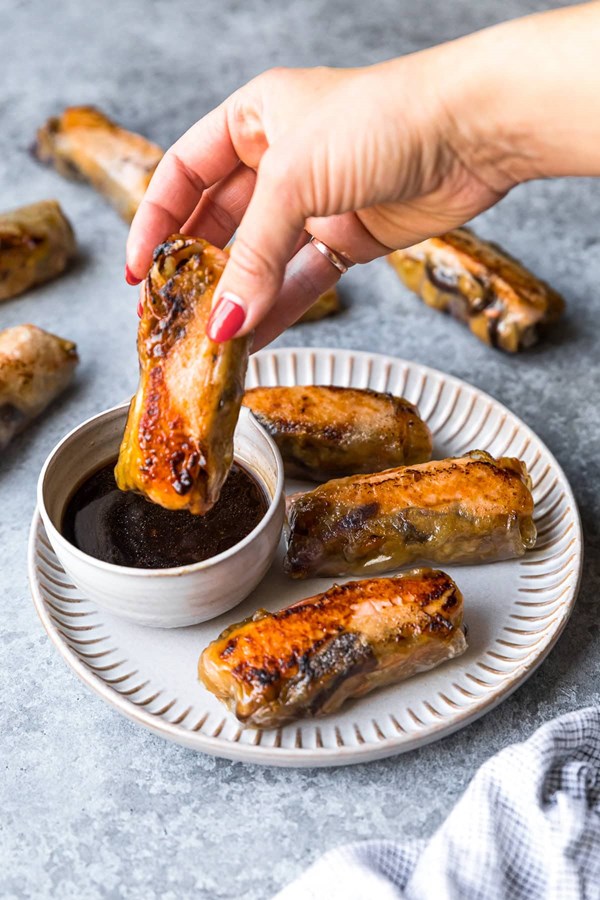 Crispy salmon spring rolls