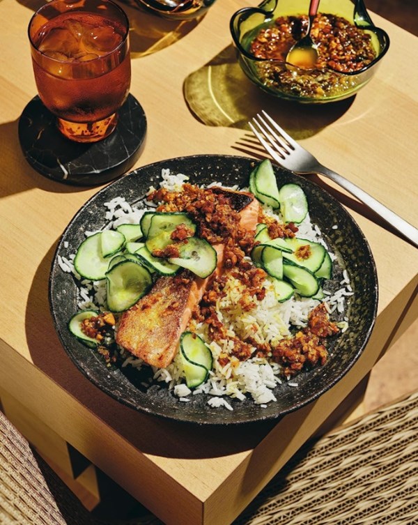 Crispy salmon with coconut rice & crackle sauce