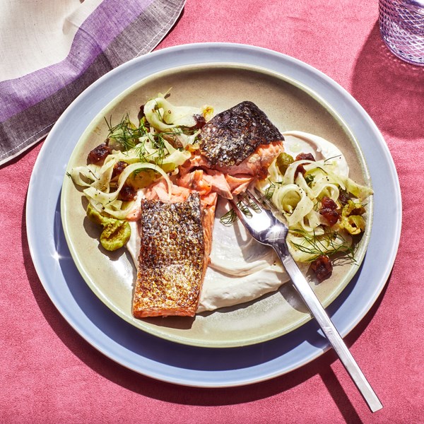 Crispy salmon with fennel-date salad