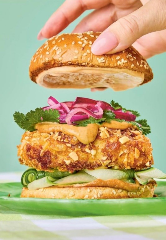 Crispy satay burger