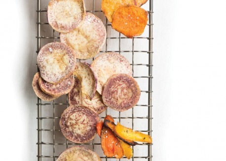 Crispy seasoned vegetable chips