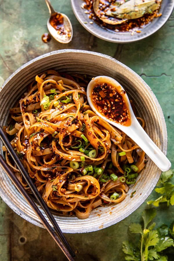 Crispy sesame garlic chili oil noodles