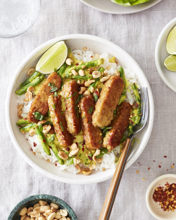 Crispy sesame-lime tempeh with coconut curry