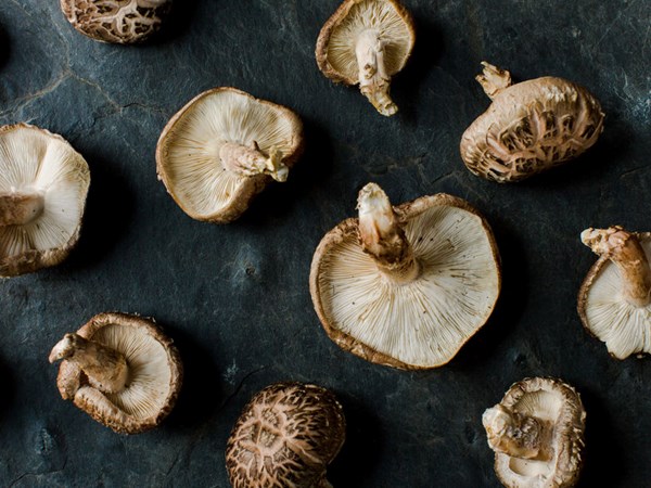 Crispy shiitake mushrooms