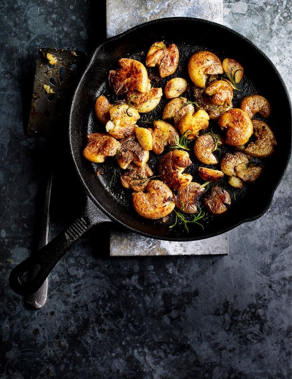 Crispy smashed new potatoes