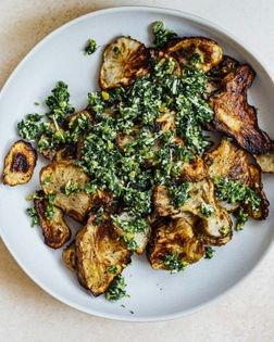 Crispy sunchokes & preserved lemon gremolata