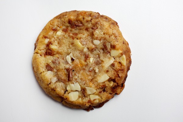 Crispy toffee cookies