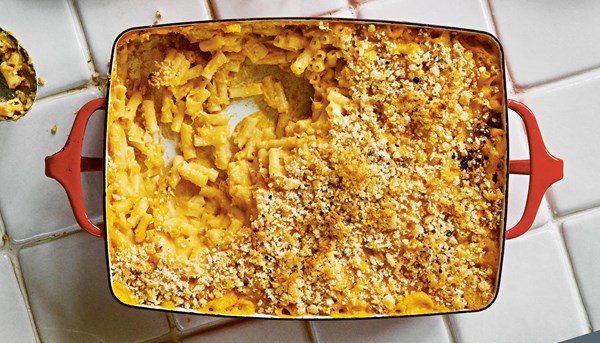 Crispy topped mac-n-no-cheese