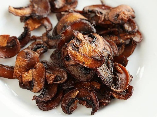 Crispy vegan smoked mushroom "bacon"