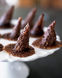 Crispy witches' hats