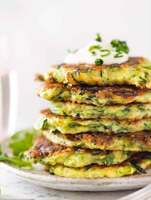 Crispy zucchini fritters