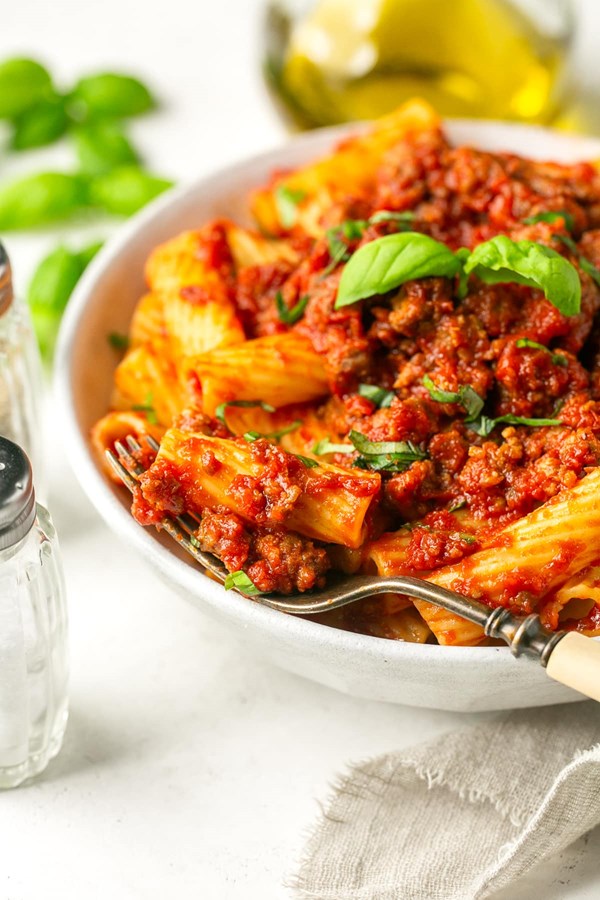 Crock pot pasta sauce with sausage